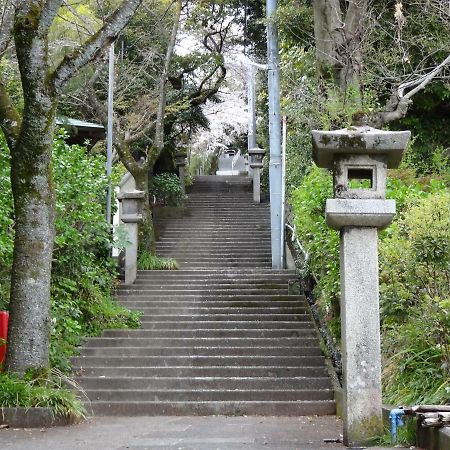 Ryokan Izuna Hotel Atami  Bagian luar foto