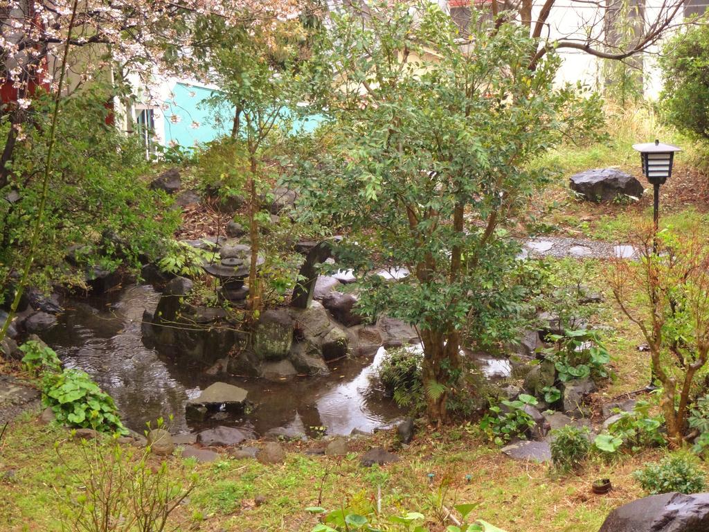 Ryokan Izuna Hotel Atami  Bagian luar foto