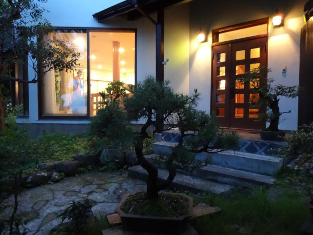 Ryokan Izuna Hotel Atami  Bagian luar foto