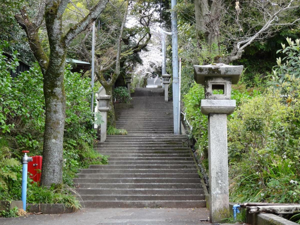 Ryokan Izuna Hotel Atami  Bagian luar foto